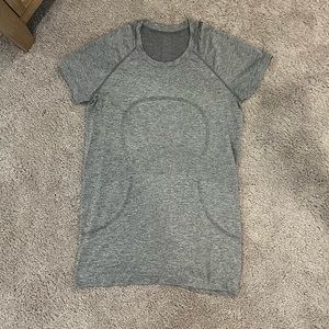 Lulu lemon gray shorts sleeve fitted top